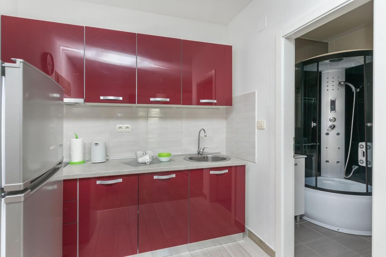 לוקבה Apartments Lorenzo מראה חיצוני תמונה