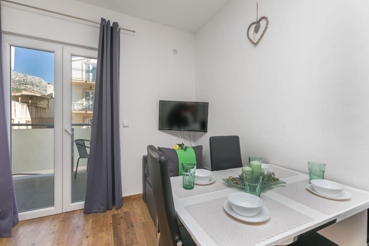 לוקבה Apartments Lorenzo מראה חיצוני תמונה