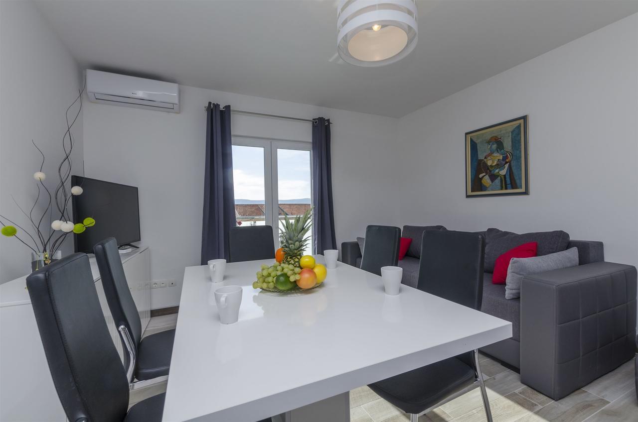 לוקבה Apartments Lorenzo מראה חיצוני תמונה