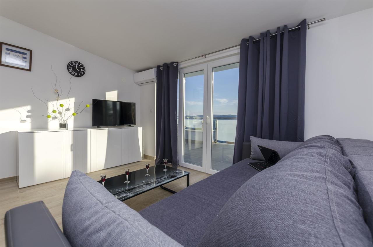 לוקבה Apartments Lorenzo מראה חיצוני תמונה