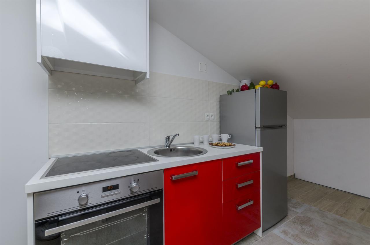 לוקבה Apartments Lorenzo מראה חיצוני תמונה