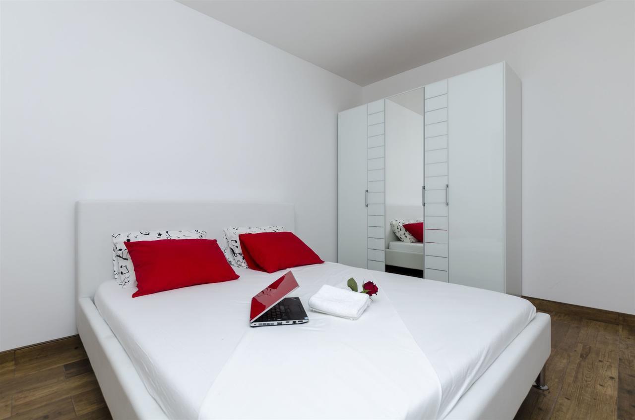 לוקבה Apartments Lorenzo מראה חיצוני תמונה