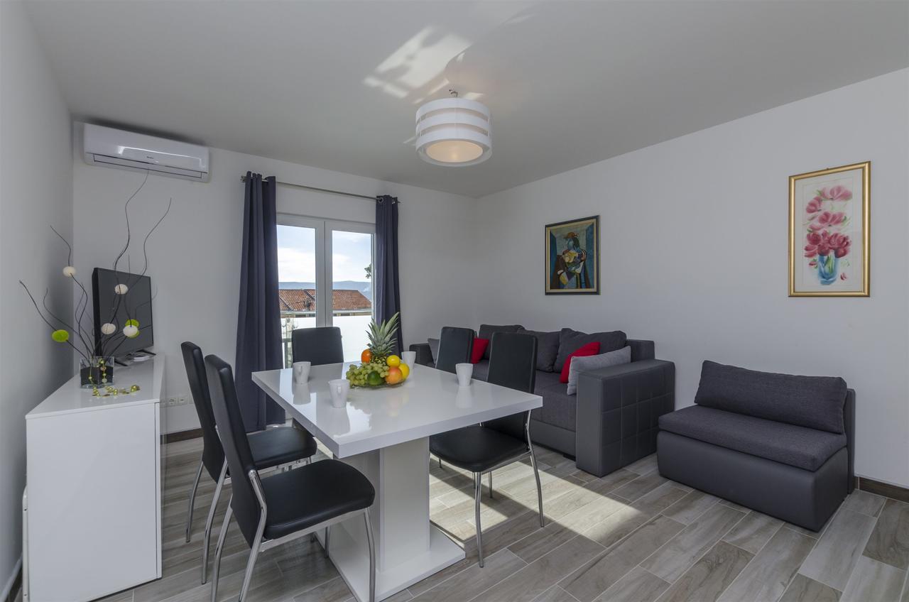 לוקבה Apartments Lorenzo מראה חיצוני תמונה